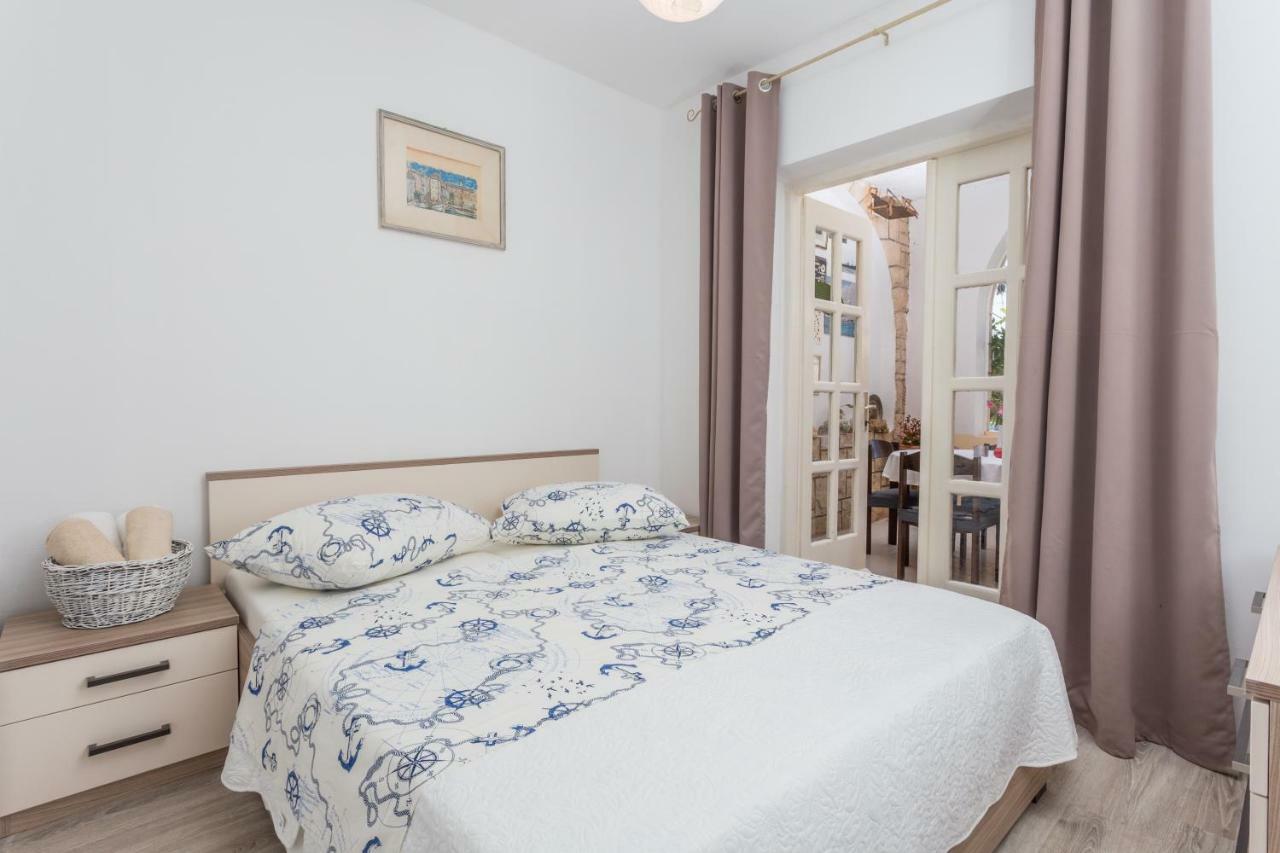 Apartment Branka Kustura 2 Hvar Town Extérieur photo